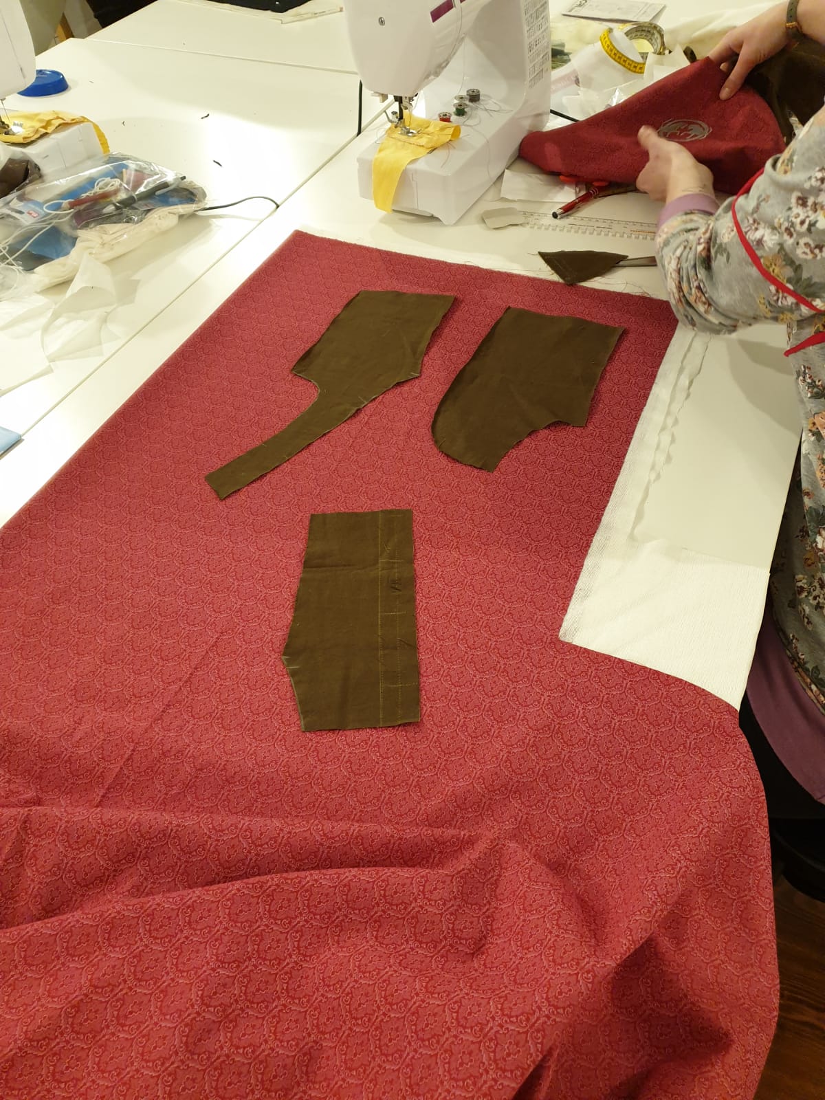 Dirndlnähkurs VHS Groß-Enzersdorf, ab Februar 2026