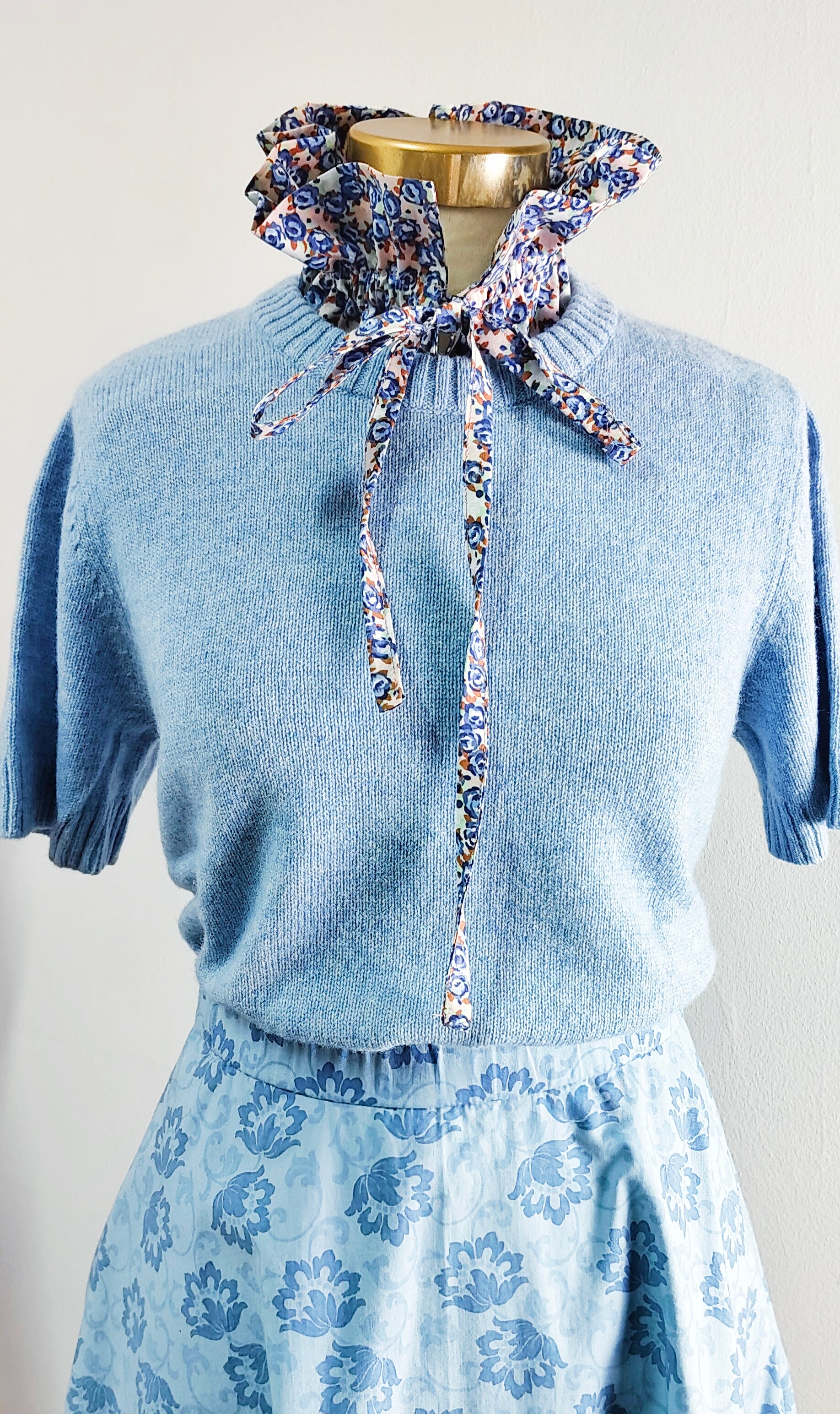 Funnelneck - gerüschter Jabotkragen "JAIMY"