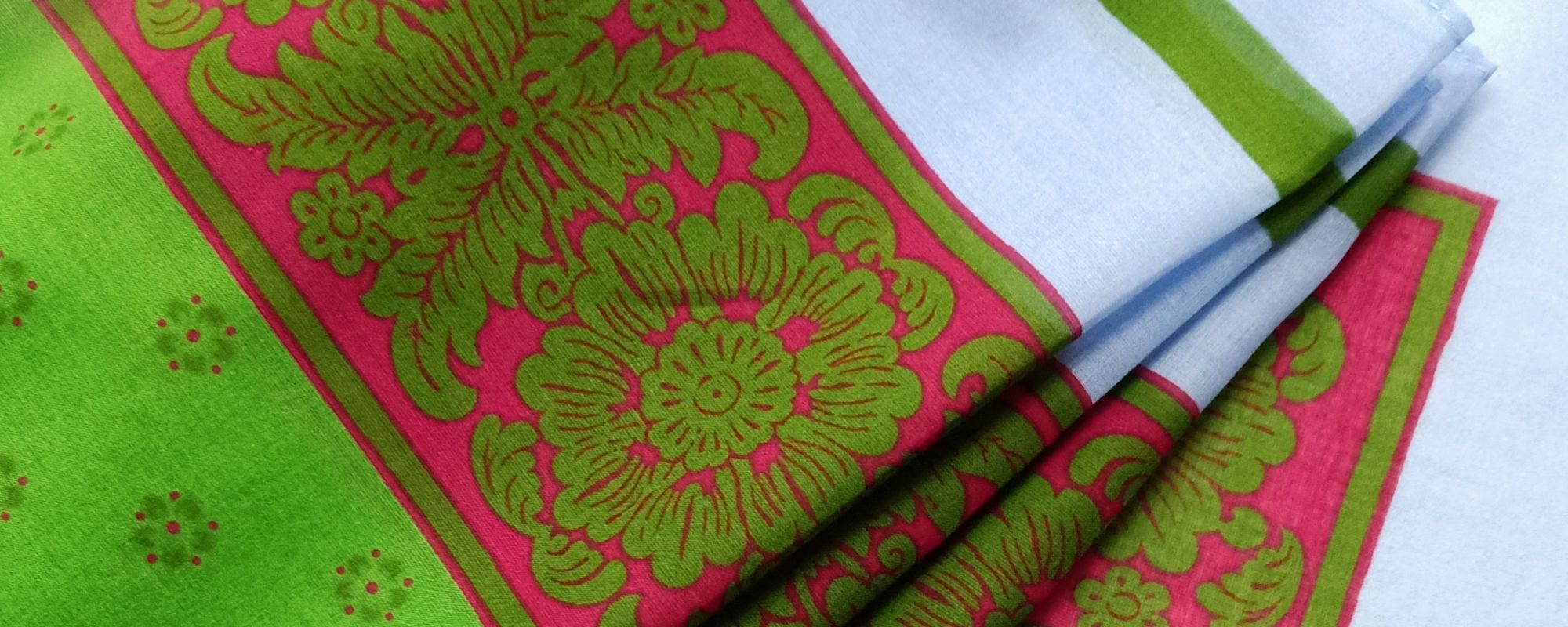 Handdruckschal aus Baumwollvoilé in diversen Farben-Dirndlmacherei Austria