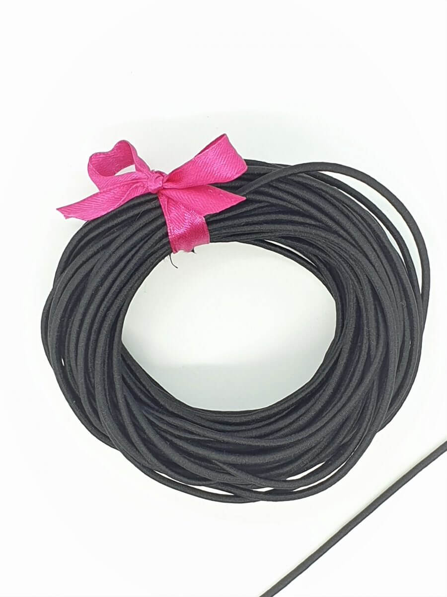 Schnurgummi schwarz oder weiß in 2,2 mm Stärke