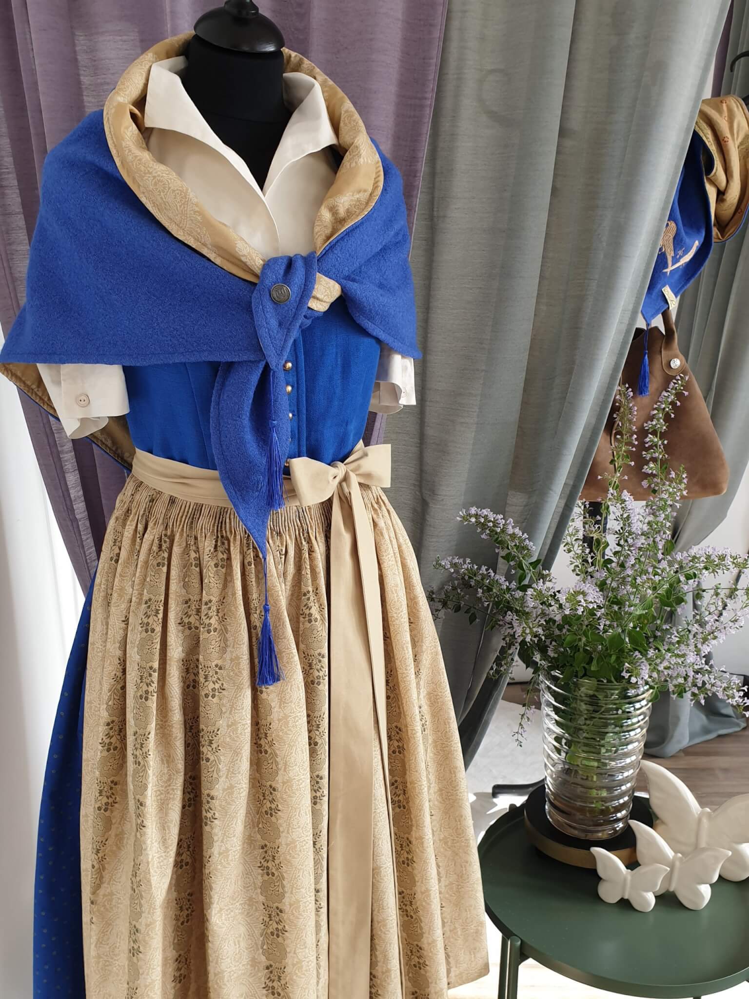 Schultertuch "ASTRID" blau und goldgelb uni