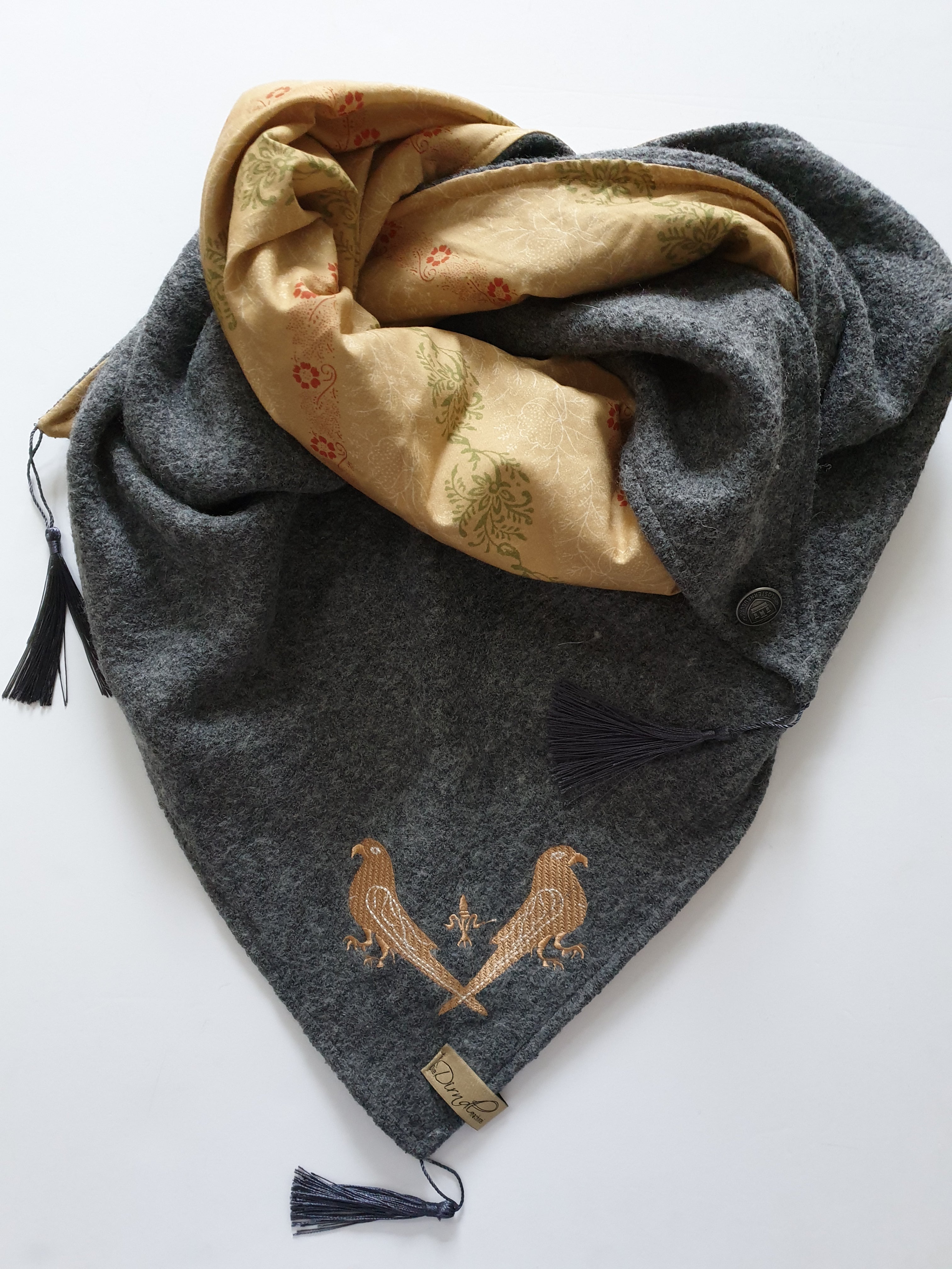 KL 0025 - Schultertuch Klosterneuburger Tracht