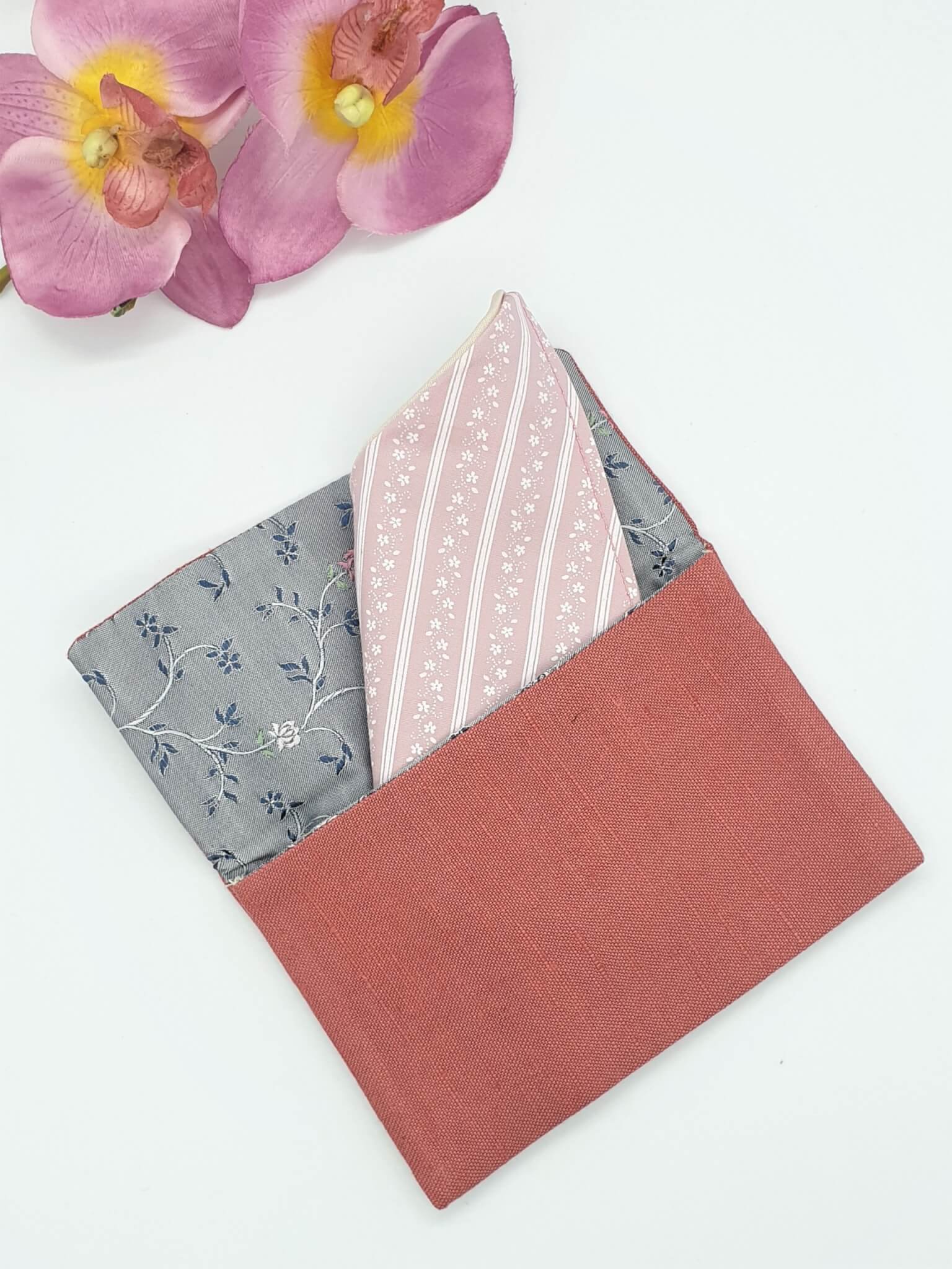 Tasche zur Aufbewahrung der BMNS-Schutzmaske in rosé aus Baumwolle, Dirndlstoff