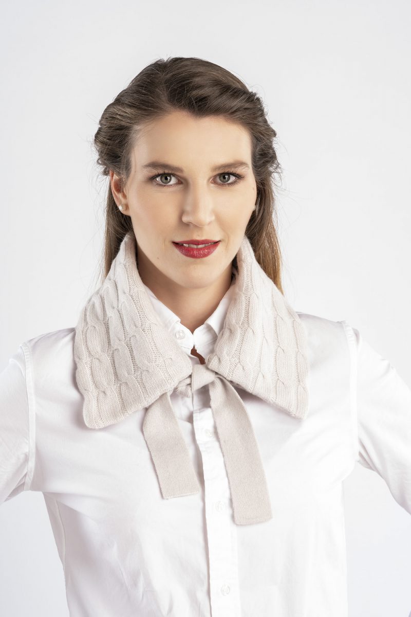 Stylischer ©Neckwarmer aus 100% Cashmere in creme Kragen statt Schal