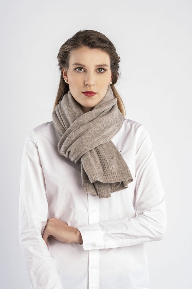 Wunderschöner kuscheliger warmer Poncho aus 100% Cashmere in beige