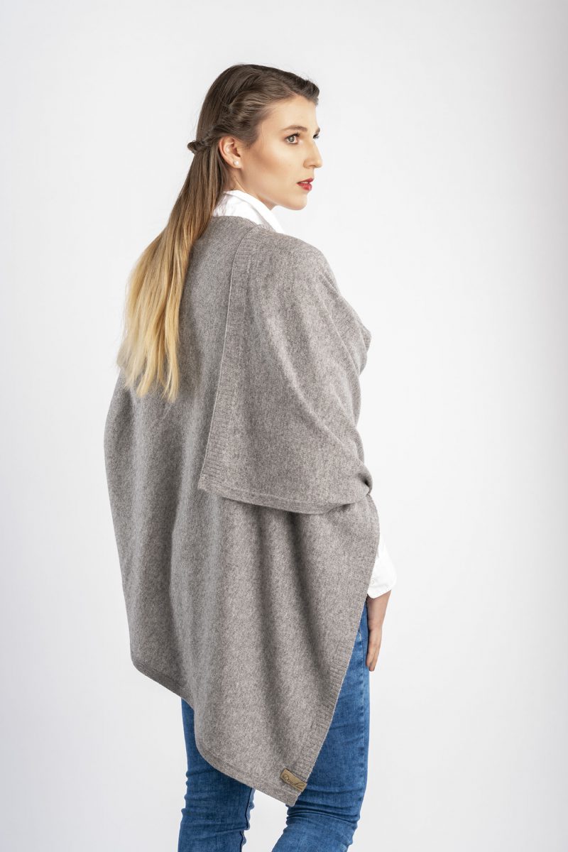 Wunderschöner kuscheliger warmer Poncho aus 100% Cashmere in grau