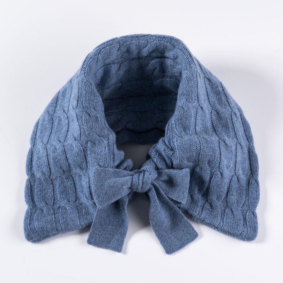Stylischer ©Neckwarmer aus 100% Cashmere in blau Kragen statt Schal